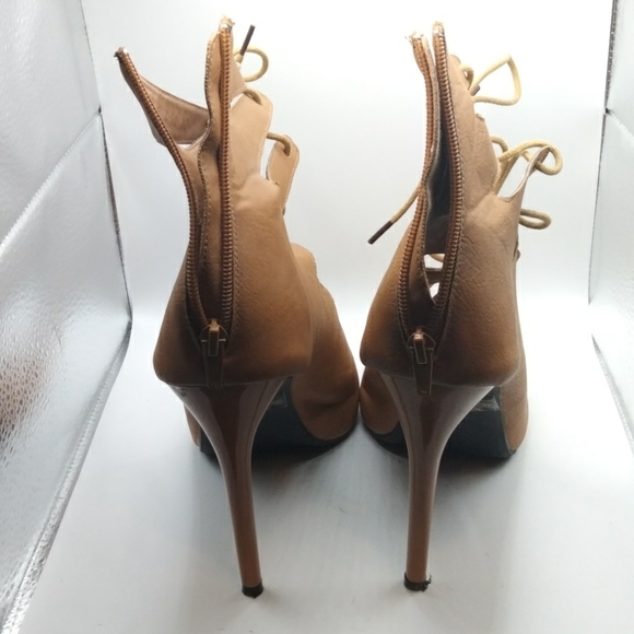 Heels - Picture 3 of 5